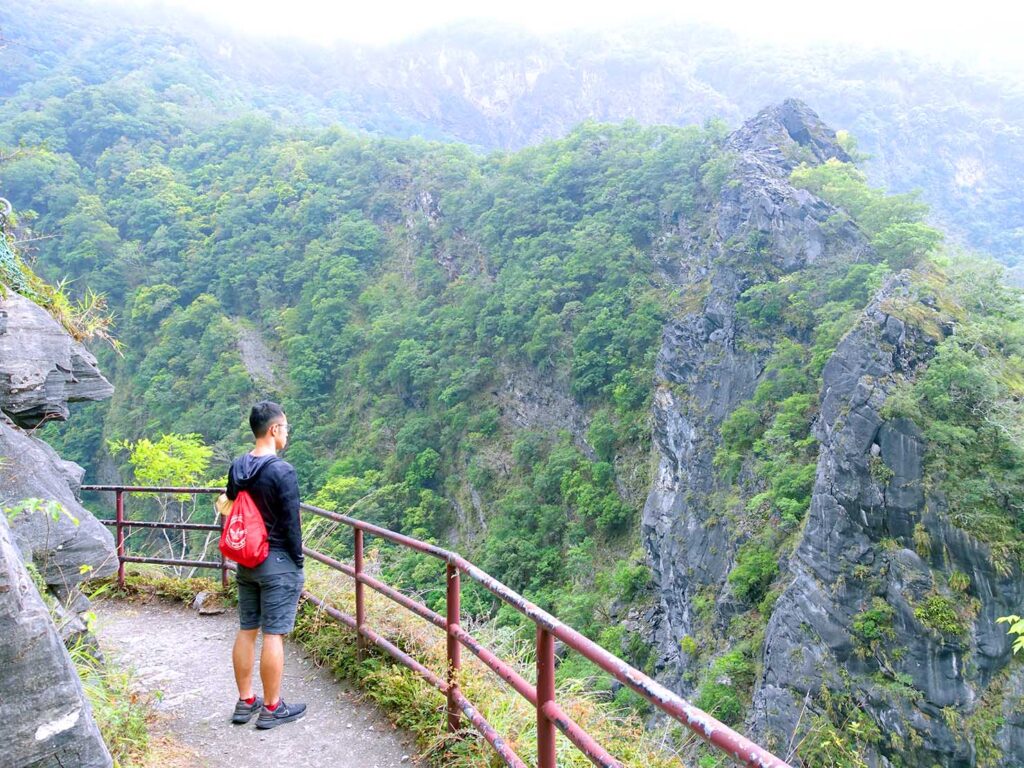 花蓮・太魯閣國家公園のおすすめスポット「綠水步道」から眺める山々