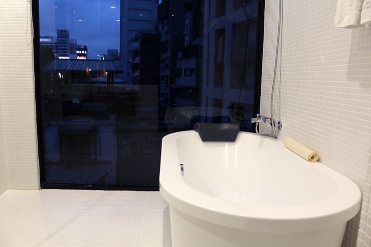 台北・西門町のLGBTフレンドリーホテル「町・記憶旅店 Cho Hotel」行政套房（Executive Double）のバスルーム