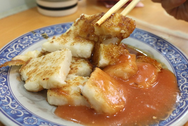 台北・西門町のおすすめグルメ「天天利美食坊」の蘿蔔糕（大根もち）