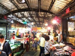 台北・永安市場にある台湾伝統市場「永安市場」の内部