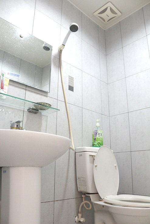 台湾賃貸物件（一人暮らし用ワンルーム）の浴室