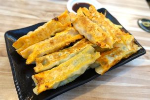 台湾の餃子チェーン店「八方雲集」の鍋貼（焼き餃子）