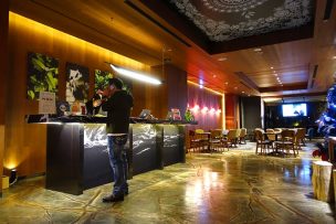 台中駅近くのおしゃれホテル「薆悅酒店 *inhouse hotel（台中館）」のフロント