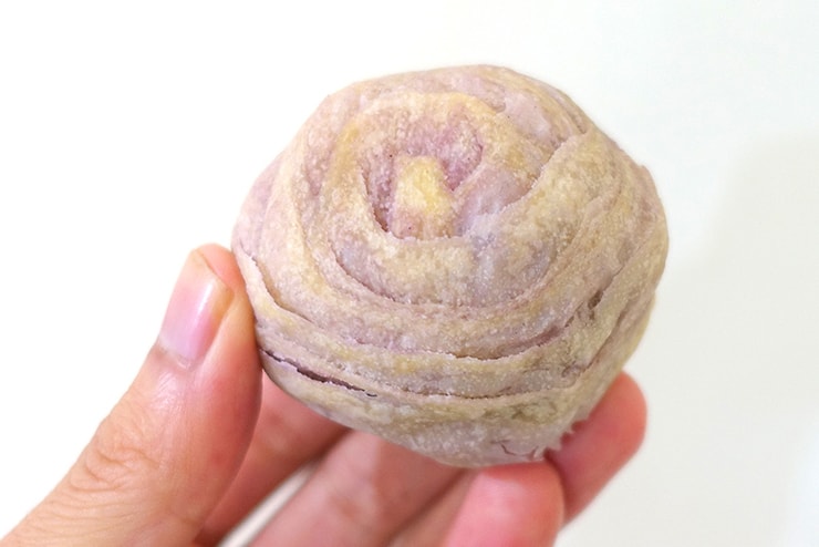 台北駅のおすすめおみやげ「維格餅家」の芋泥酥（タロイモケーキ）
