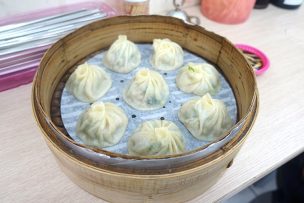 台北・臨江街夜市「正好鮮肉小籠湯包」の湯包
