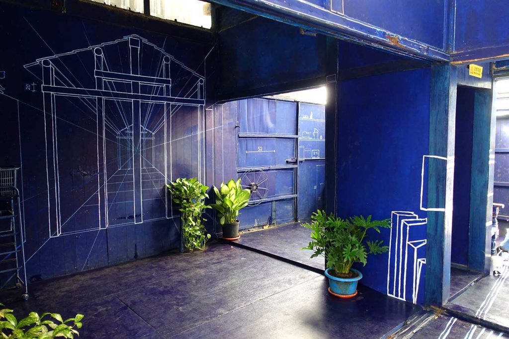 台湾の古都・台南のおすすめ観光スポット「藍晒圖文創園區」青焼きの家内部