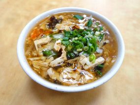 台北101エリア・市政府駅周辺のおすすめ台湾グルメ「小樂天餃子館」の大滷麵(ダールーメン)