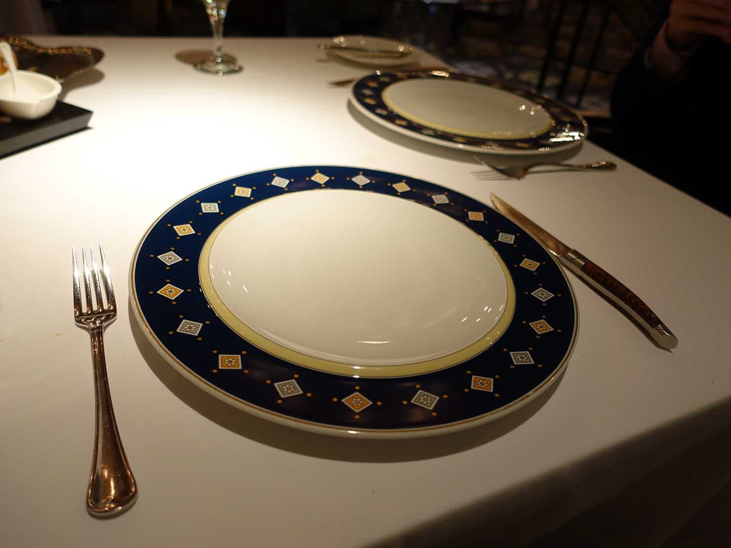 台北の４つ星ホテルにあるステーキハウス「地中海牛排館」のステーキ皿