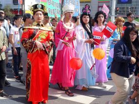 2018年台湾最初のLGBTプライド「台南彩虹遊行（台南レインボーパレード）」に参加するコスプレ手段