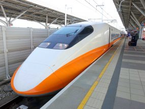 台湾新幹線(高鐵)の車両