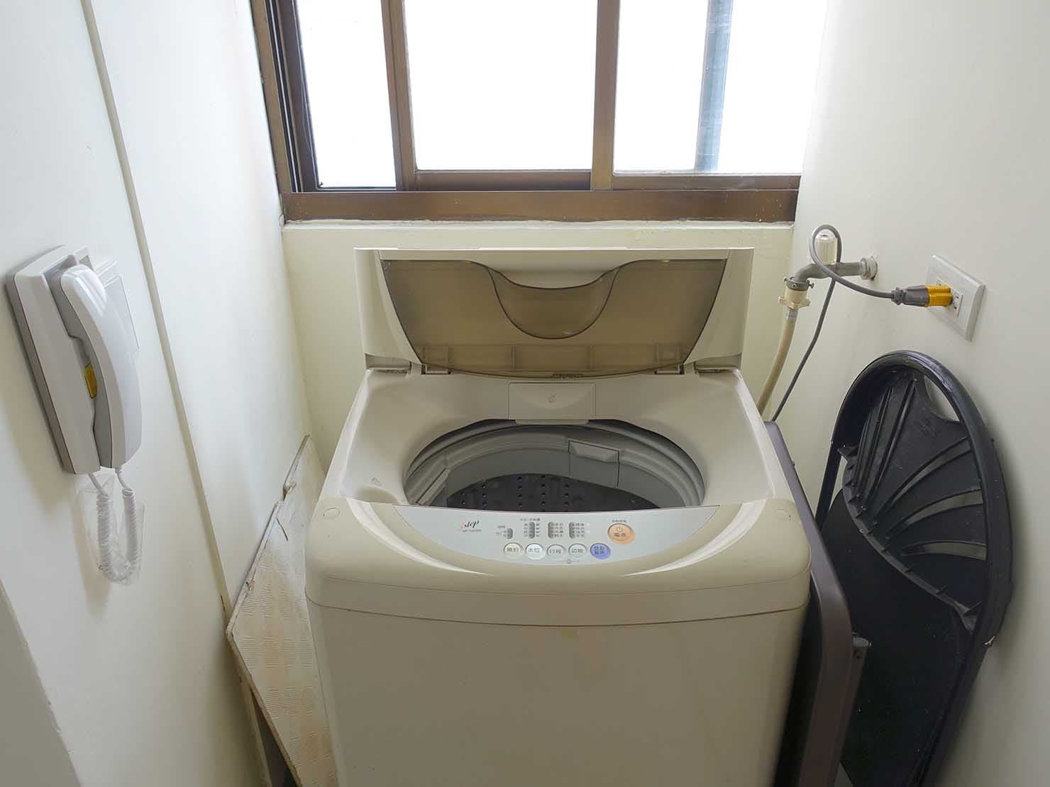 台北で台湾人彼氏と僕がルームシェアしている部屋の洗濯機