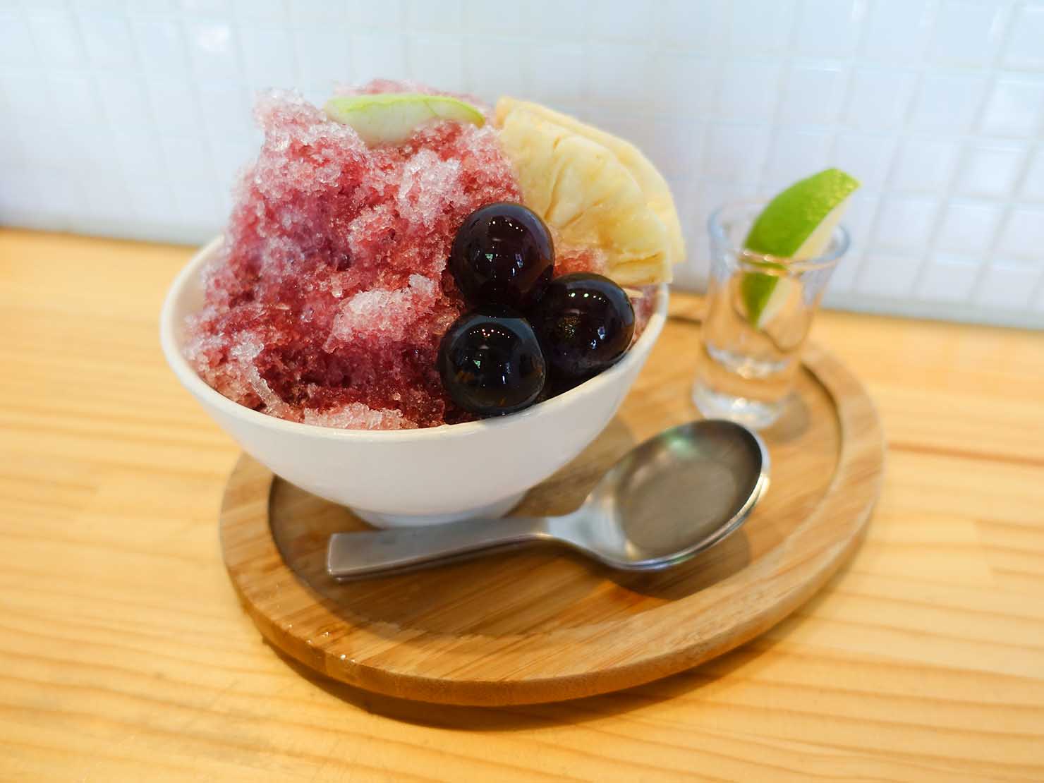 台南・赤崁樓周辺のおすすめグルメ店「冰ㄉ・かき氷 no.2」の葡萄清冰（ぶどうかき氷）