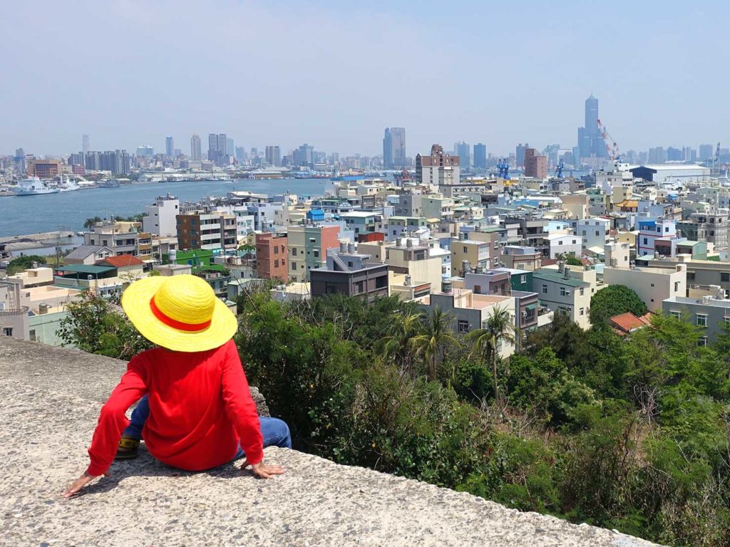 高雄のおすすめ観光スポット「西子灣」旗後砲台から眺める高雄市街