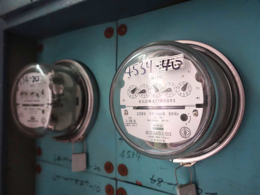 台湾の一般的な住宅「公寓」の電気メーター