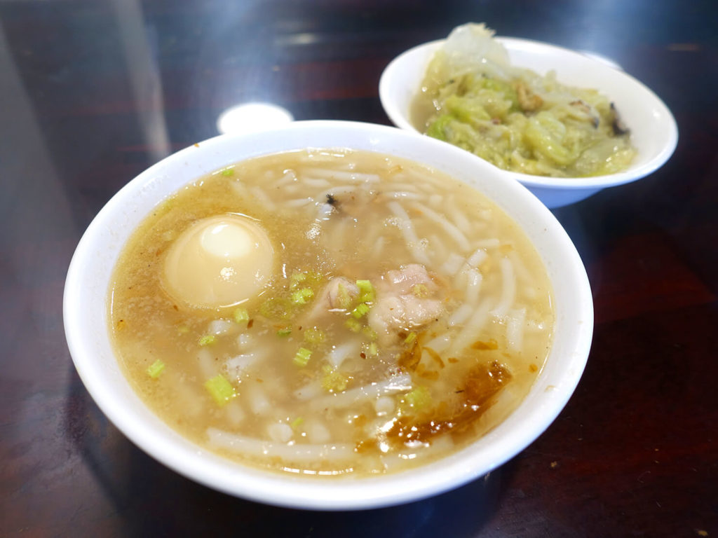 台北101エリア・MRT市政府駅周辺のおすすめグルメ店「胡饕米粉湯」の芋頭米粉湯