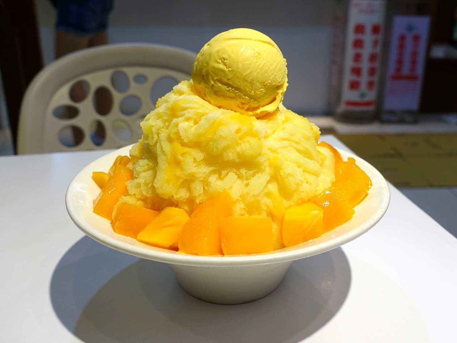 台北・西門町のおすすめひんやりスイーツ店「西門町芒果冰」のマンゴーかき氷・愛相隨