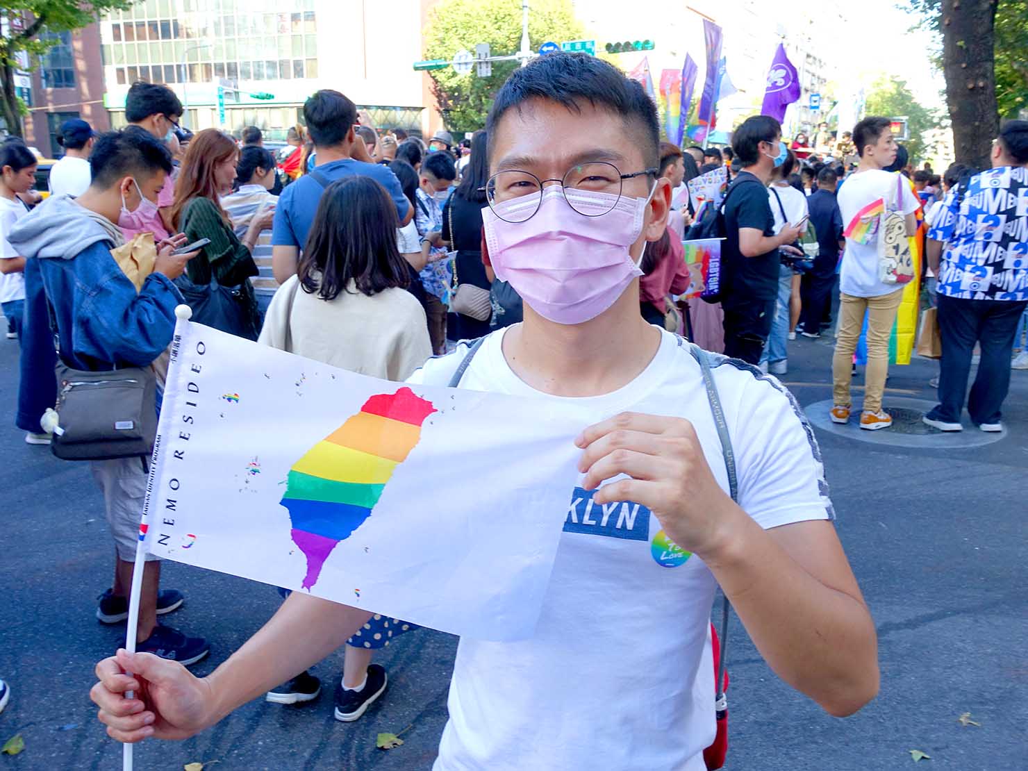 台灣同志遊行（台湾LGBTプライド）2020のパレードを歩く作者