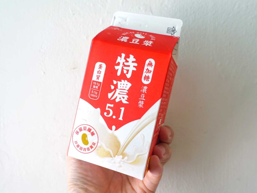 ジムトレ後にピッタリな台湾のコンビニグルメ「光泉特濃豆漿」のパッケージ
