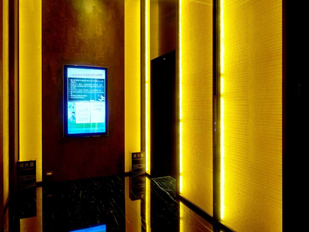 高雄アリーナ徒歩５分のおすすめ五つ星ホテル「H2O Hotel」の1Fエレベーターホール