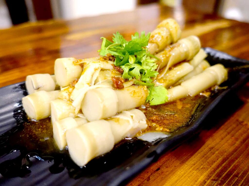 日月潭・水社のおすすめレストラン「明潭茶老爸」の香滷甘蔗筍