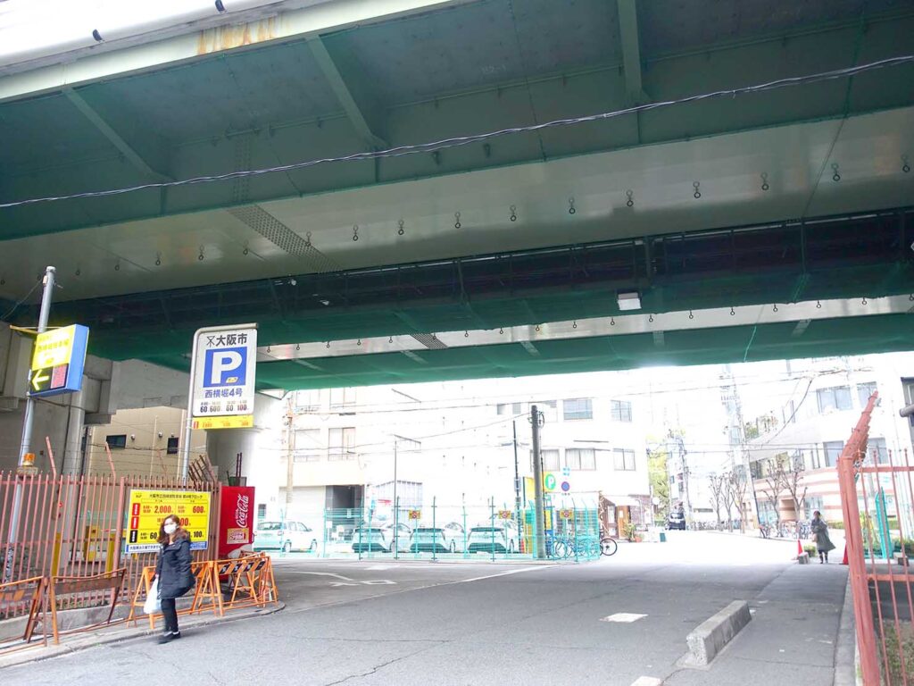 大阪・本町の都市高速高架