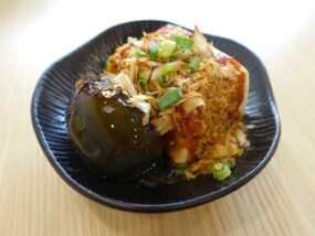 台湾の小菜（小皿おかず）「皮蛋豆腐」