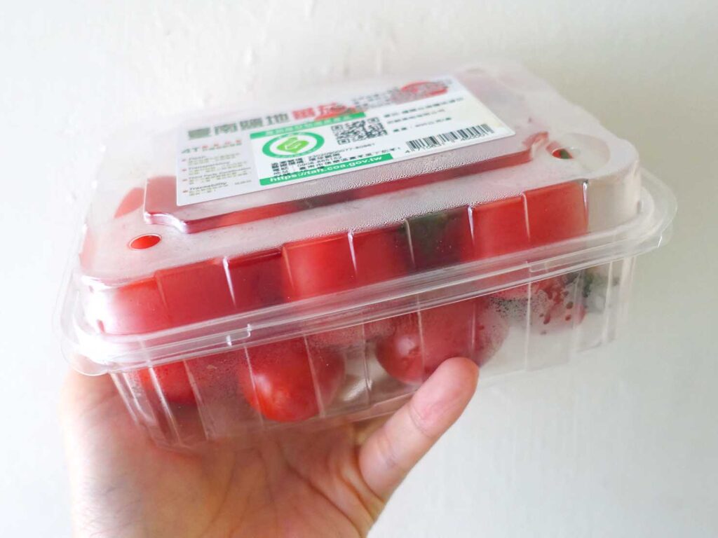 台湾のミニトマト「鹽地番茄」のパッケージ