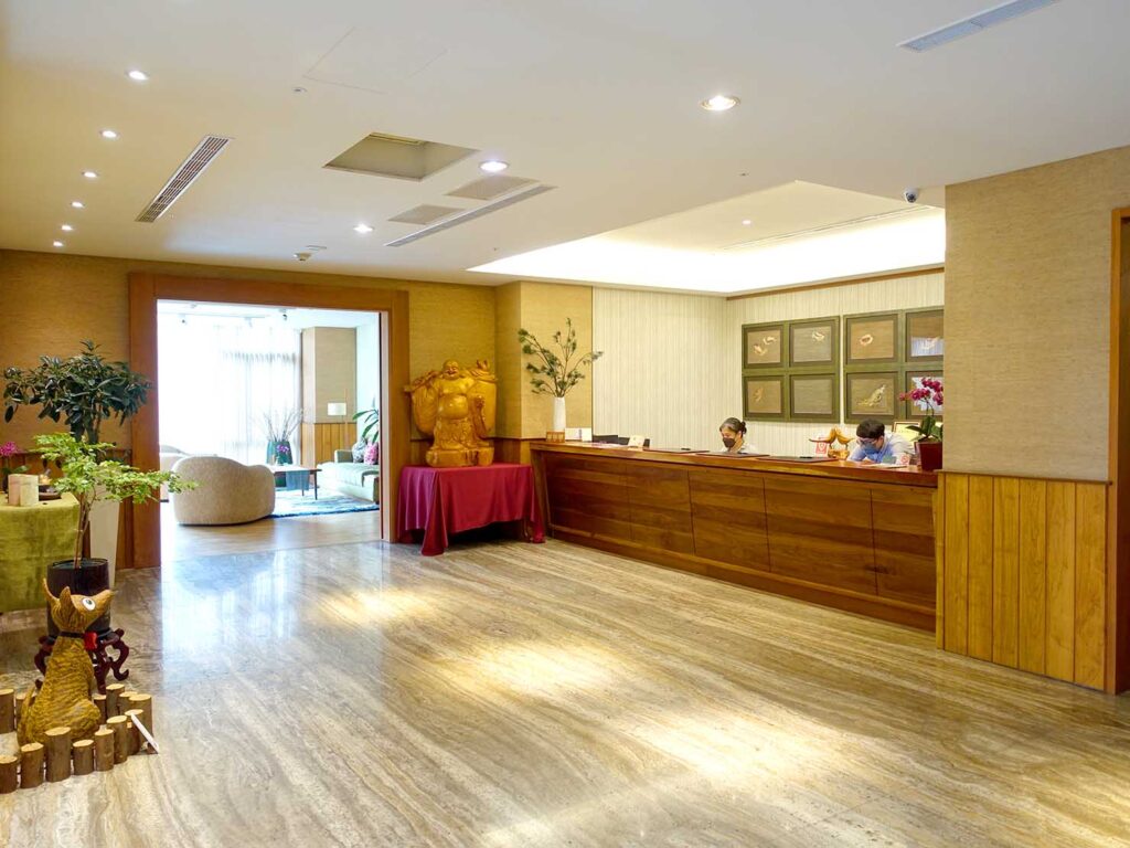 台北・故宮博物院すぐのおすすめホテル「有誠商旅 Yusense Hotel」のフロント