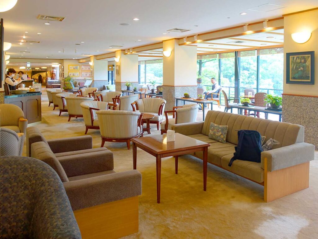 松山・道後温泉のおすすめ旅館「ふなや」のカフェ