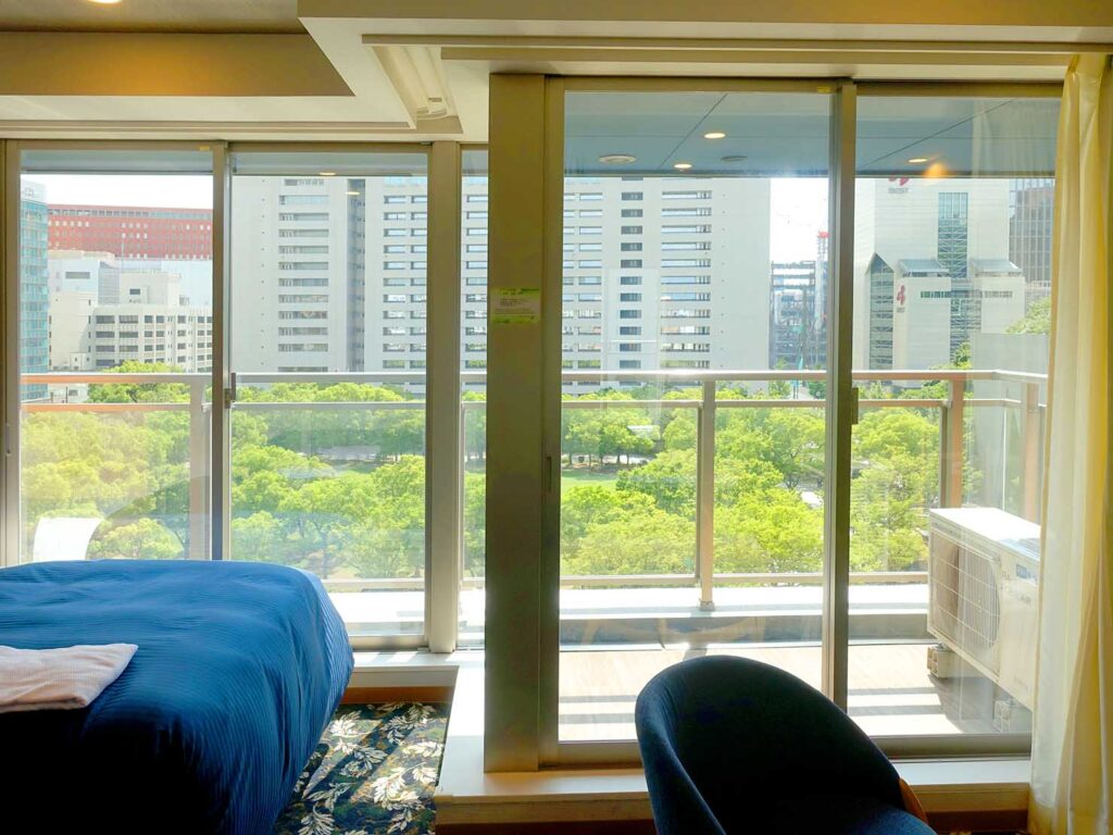 福岡・西中洲のおすすめホテル「グランドルチェ博多」デラックスツインの窓