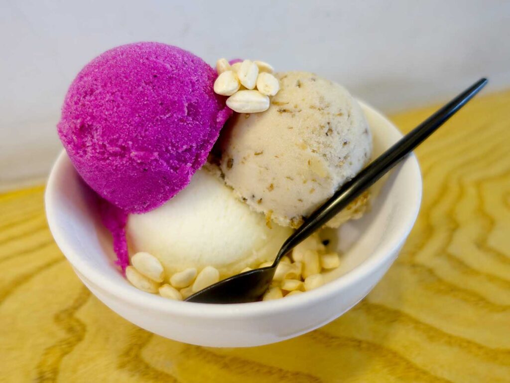 台北・東門のおすすめスイーツ店「東門彈子房ICE」のアイスクリーム３種