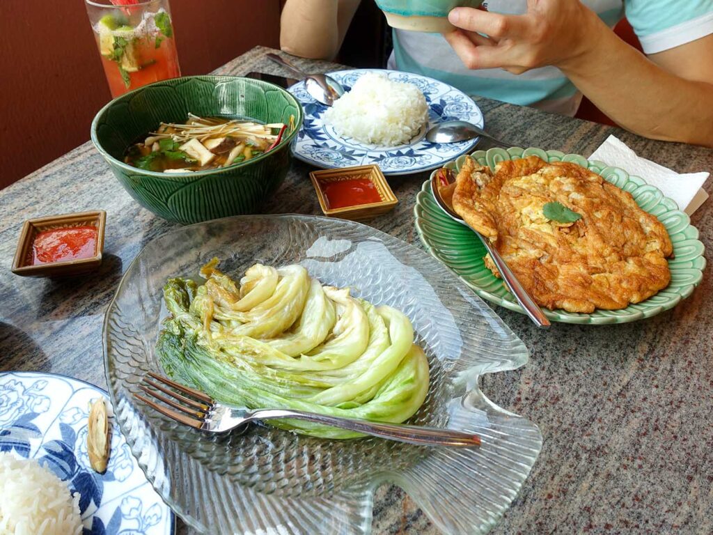 タイ・バンコクのレストラン「スパンニガ」の料理