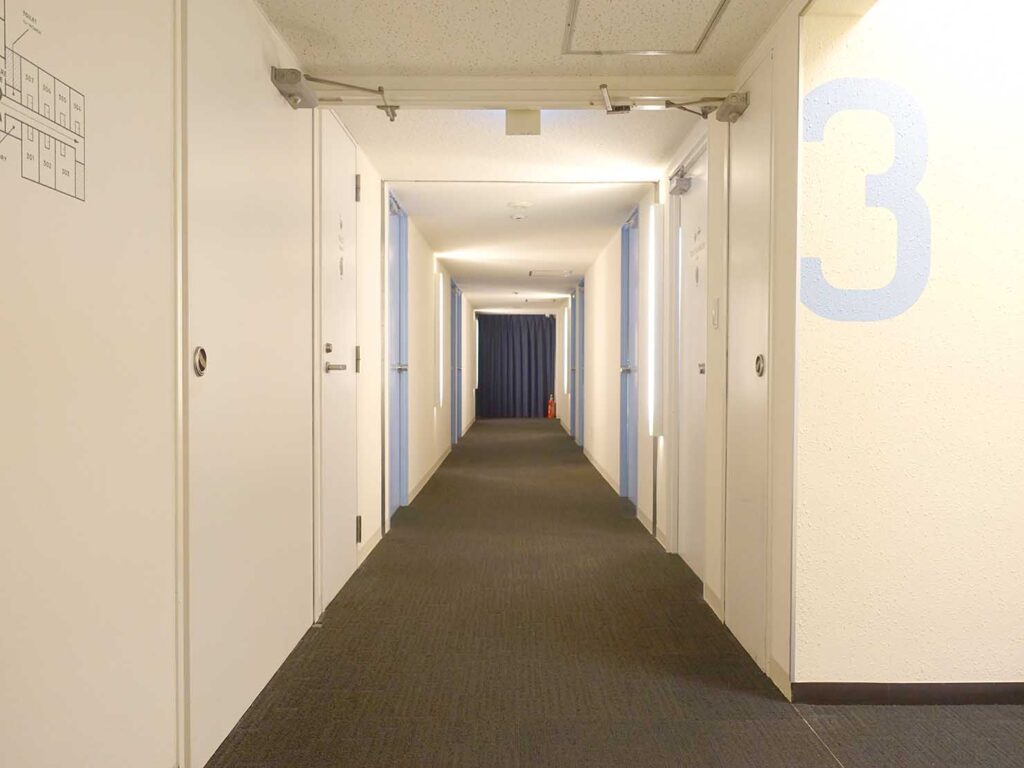 東京・谷根千エリアのおすすめホテル「HOTEL GRAPHY」の廊下