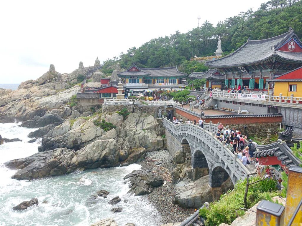 釜山・海東龍宮寺の遠景