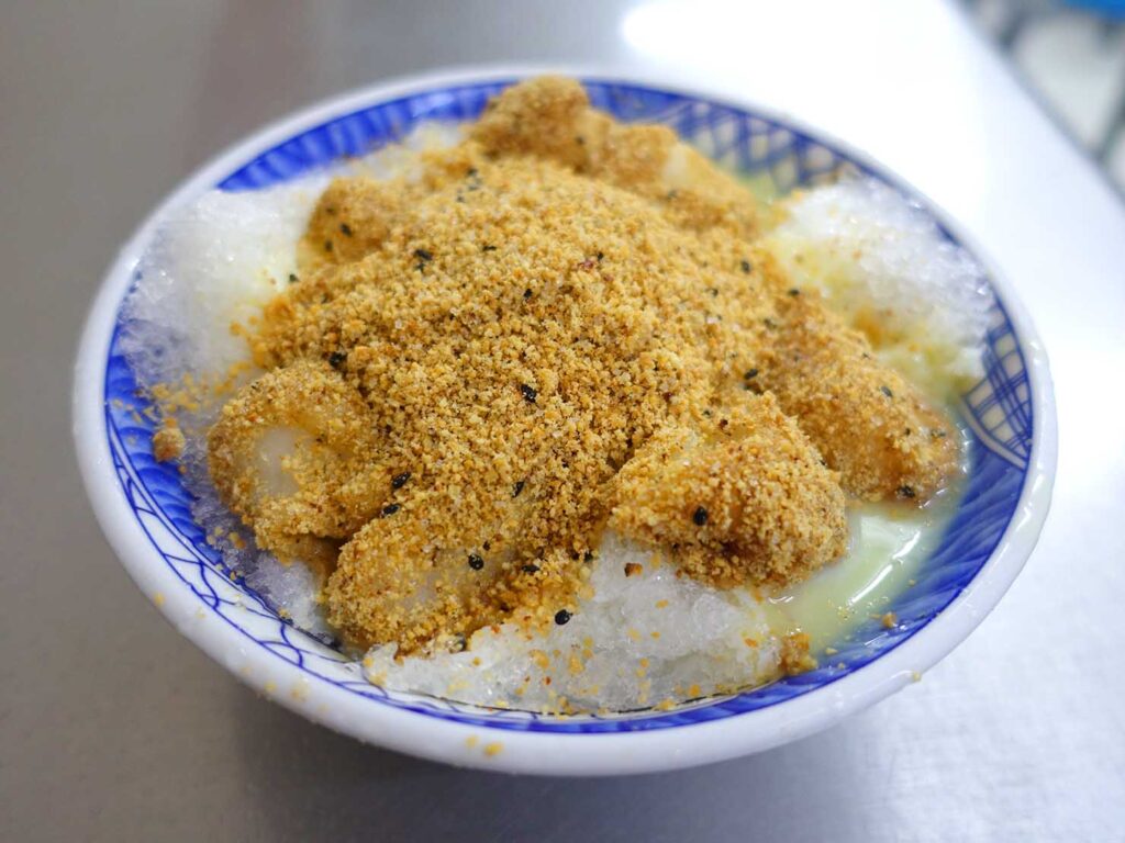 台北・延三夜市のおすすめグルメ店「魏祥記純糖麻糬」の小花生粉麻糬冰